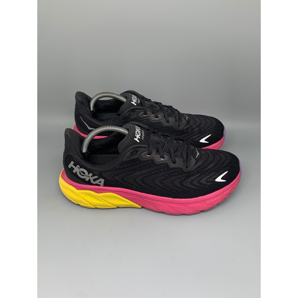 Hoka One Arahi 6 Black Pink Yellow Running Shoes 1123195 BPYR Women's Sz 11